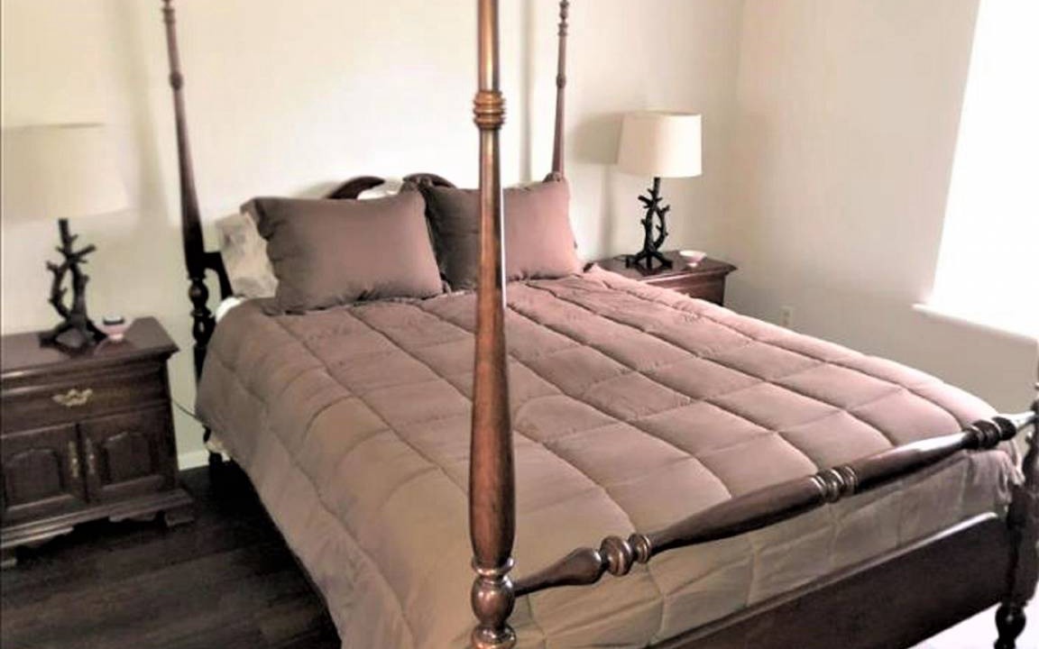 Photo of Bedroom in Lake Arrowhead