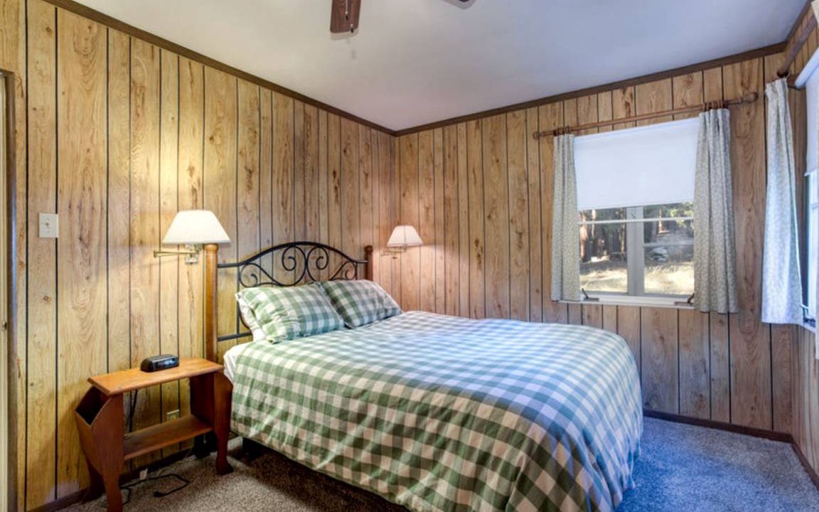Photo of Bedroom in North Wawona