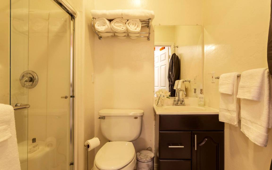 Photo of Bathroom in Julian