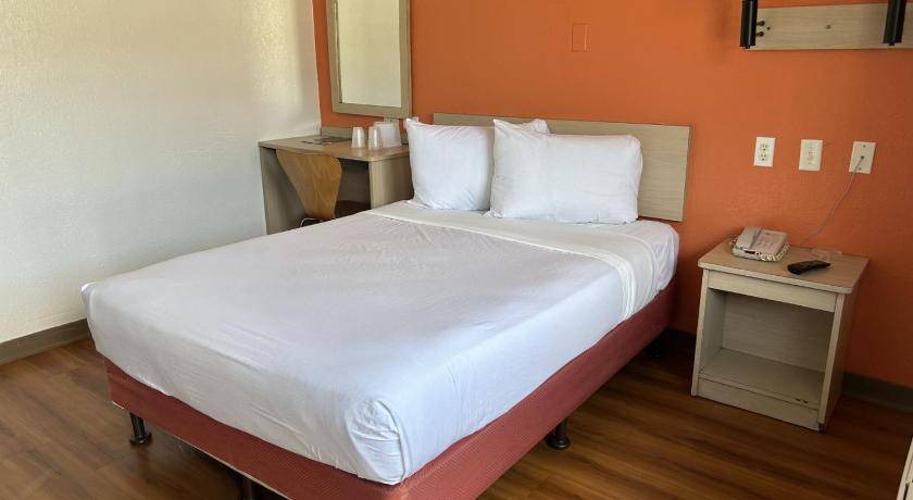 Photo of Bedroom in Southwest Anaheim