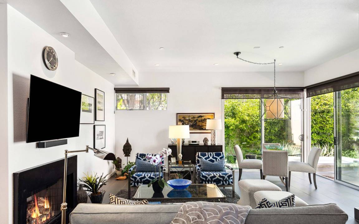 Photo of Livingroom in Canyon Corridor