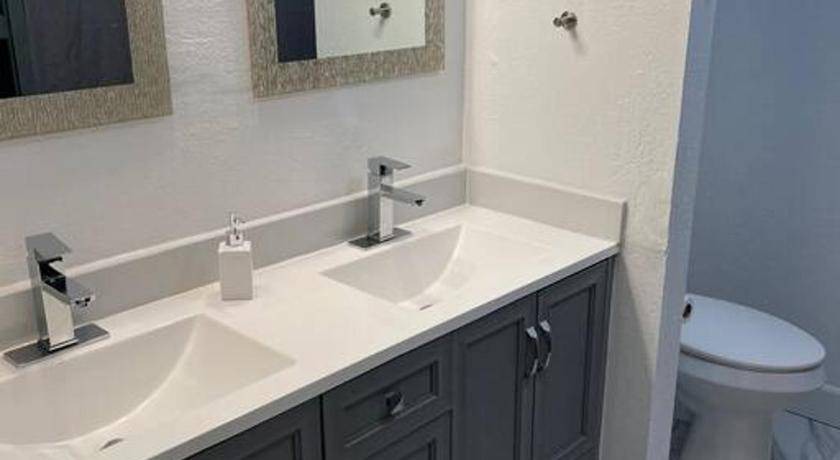 Photo of Bathroom in Visalia