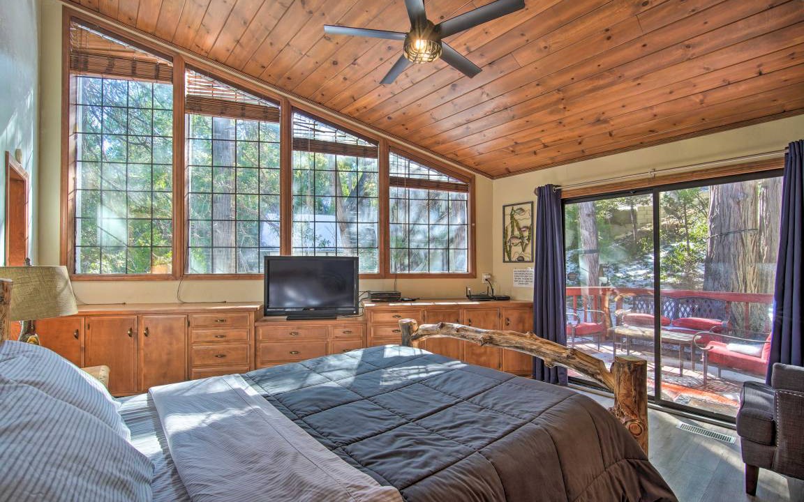 Photo of Bedroom in Lake Arrowhead