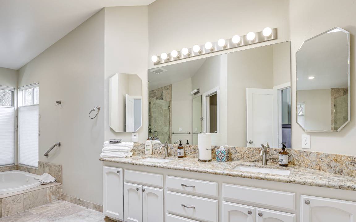 Photo of Bathroom in Lake San Marcos