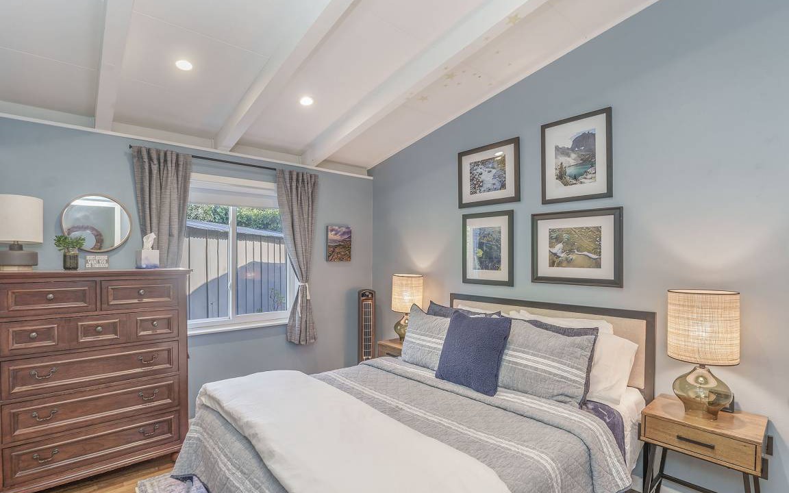 Photo of Bedroom in Mission Fields