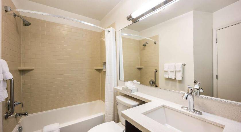 Photo of Bathroom in Anaheim Resort