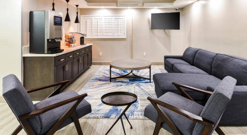 Photo of Livingroom in Gardena