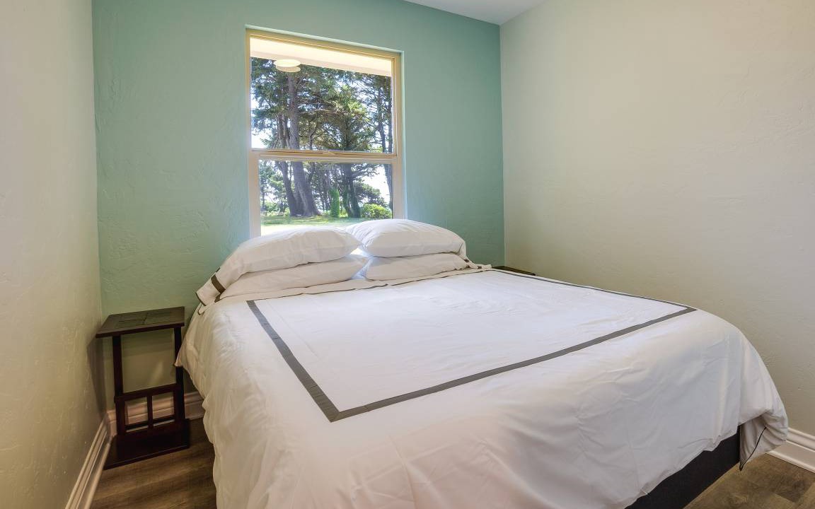 Photo of Bedroom in Smith River