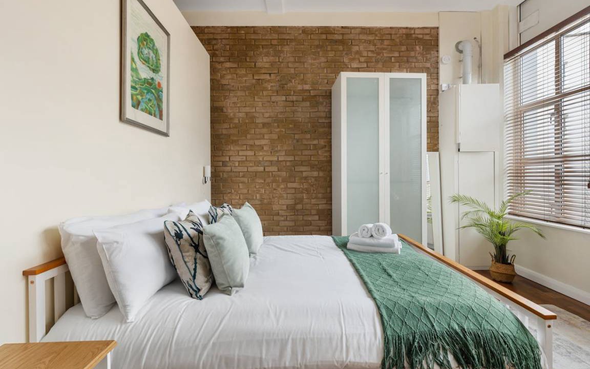 Photo of Bedroom in Limehouse