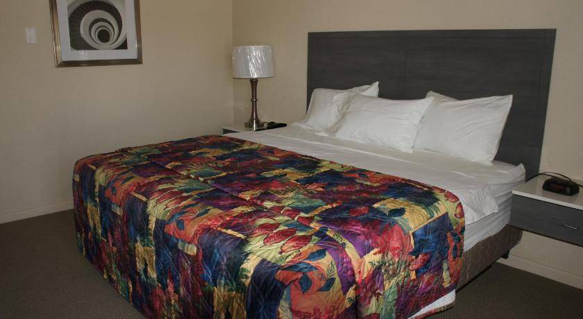Photo of Bedroom in Victorville