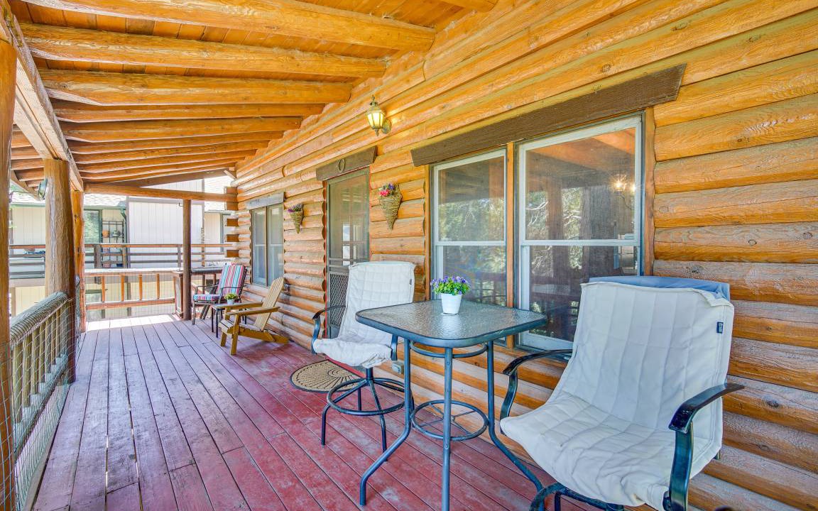 Photo of Patio Balcony in Cedarpines Park