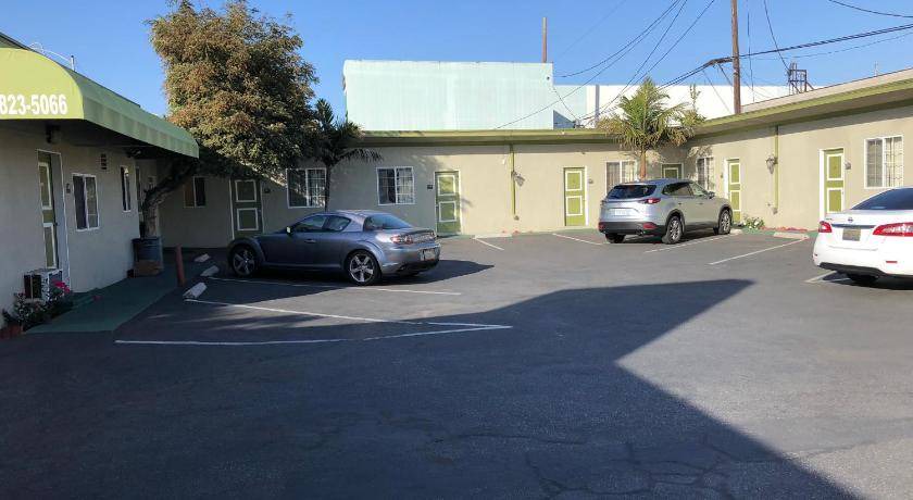 Photo of Buildings in Culver - West