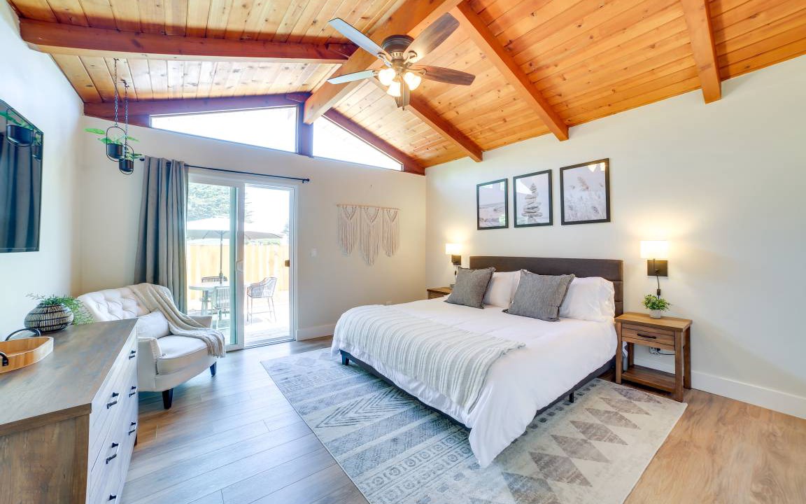 Photo of Bedroom in Del Rey Oaks