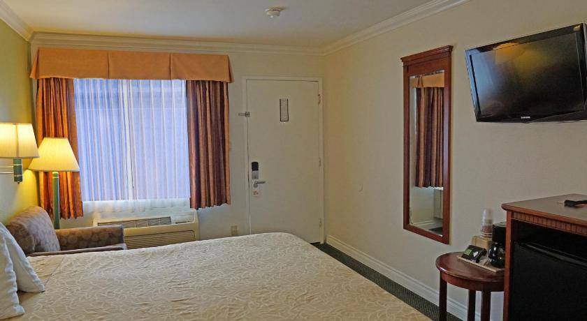 Photo of Bedroom in South Redondo