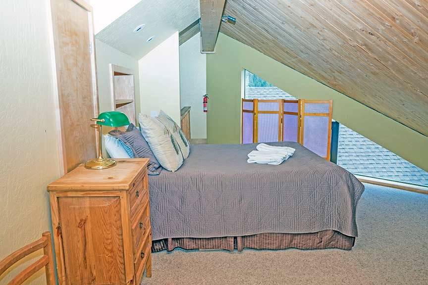 Photo of Bedroom in Tahoe Keys