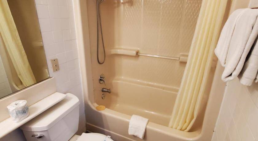 Photo of Bathroom in NoHo Arts District