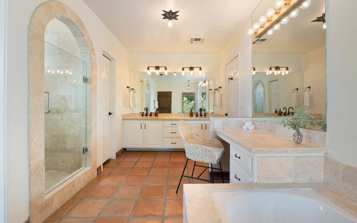 Photo of Bathroom in Bermuda Dunes