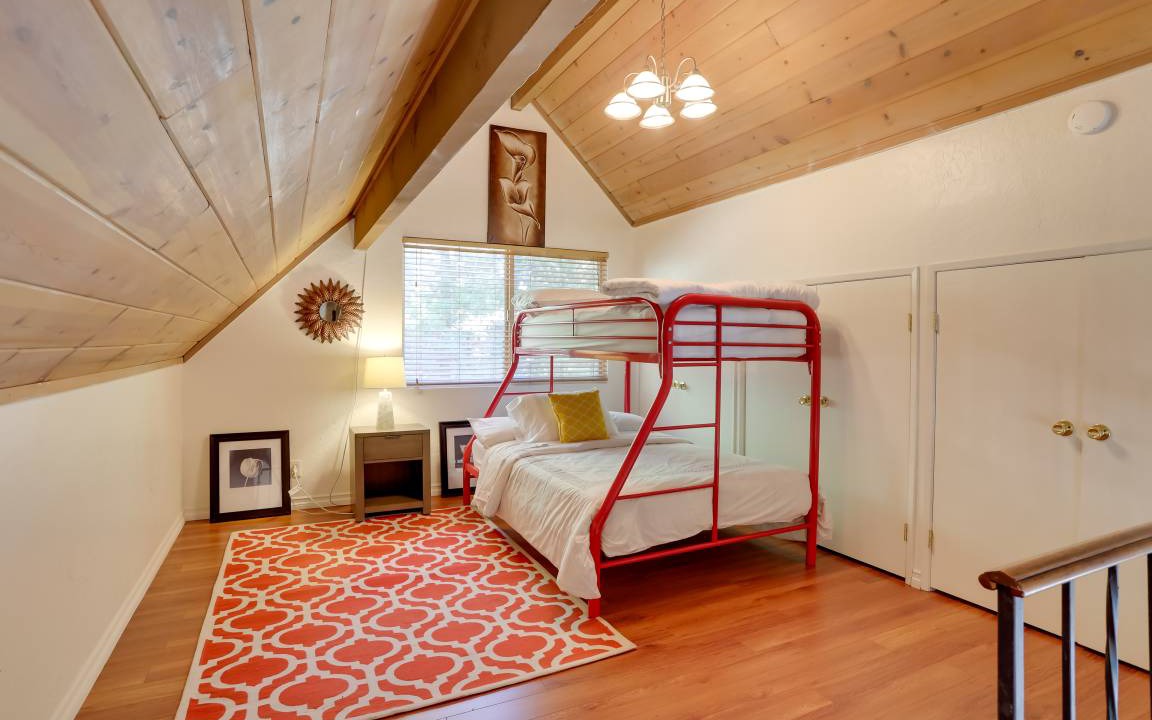 Photo of Bedroom in Crestline