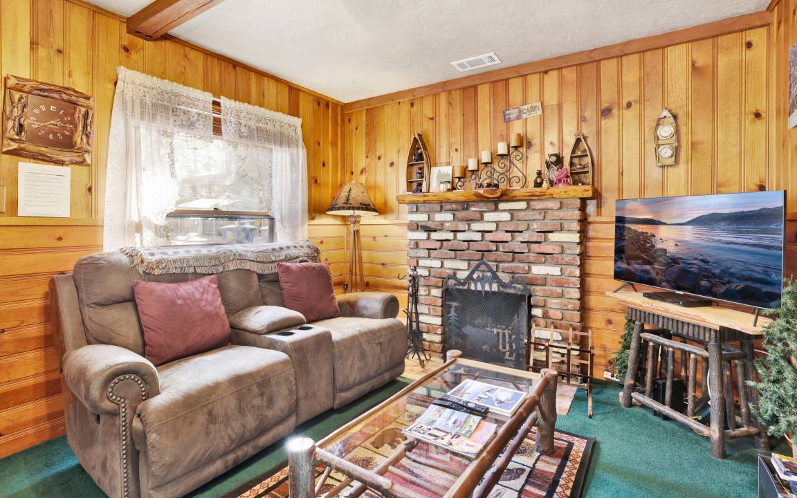 Photo of Livingroom in Big Bear Lake