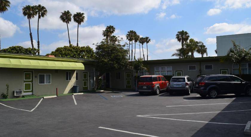 Photo of Buildings in Culver - West