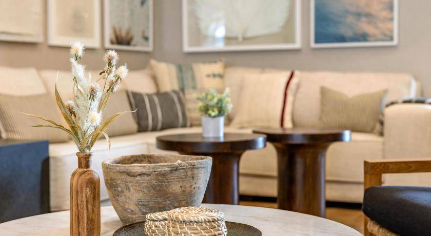 Photo of Livingroom in Calabasas