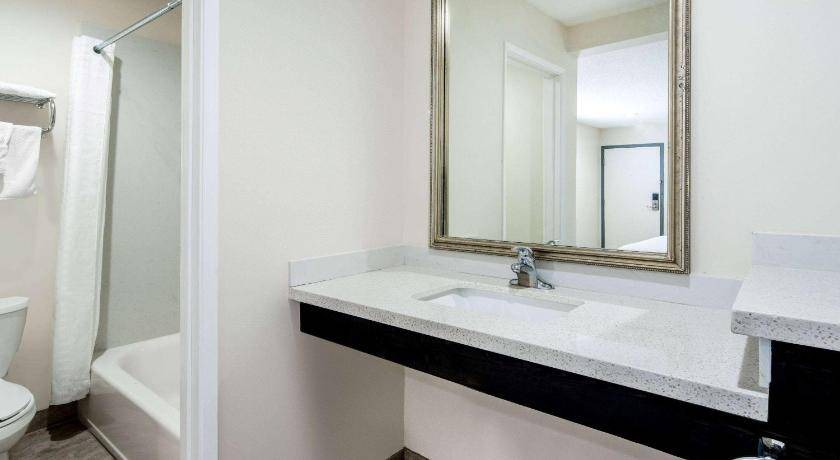 Photo of Bathroom in Bakersfield