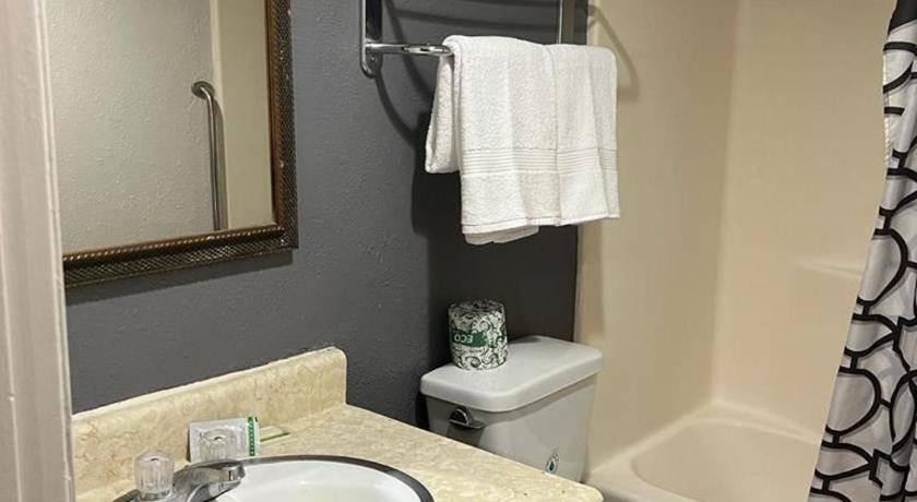 Photo of Bathroom in Sylmar