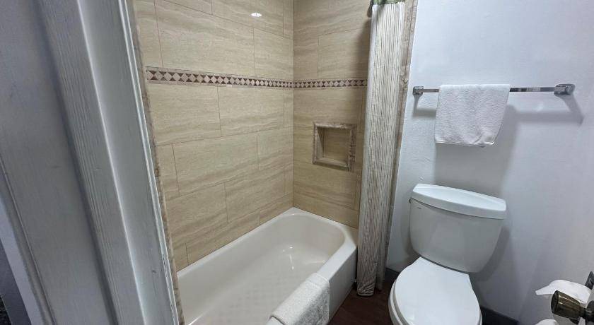 Photo of Bathroom in La Sierra