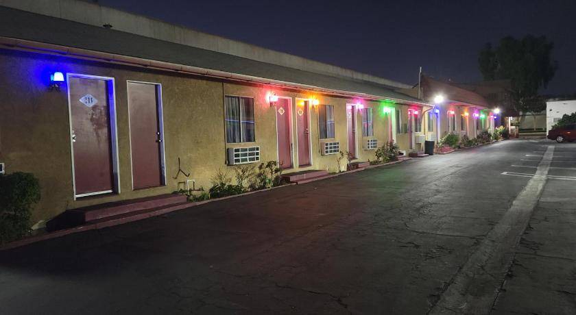 Photo of Others in Downey