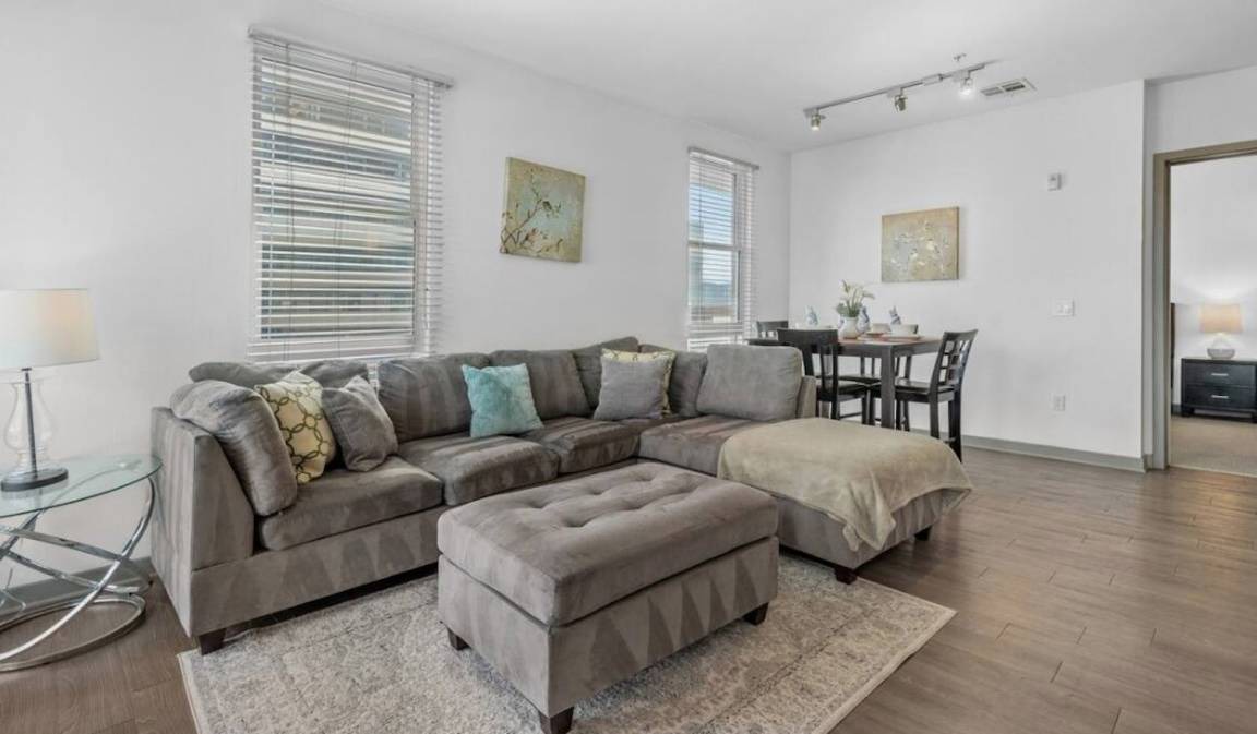 Photo of Livingroom in Downtown