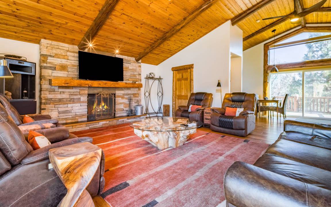 Photo of Livingroom in Upper Moonridge