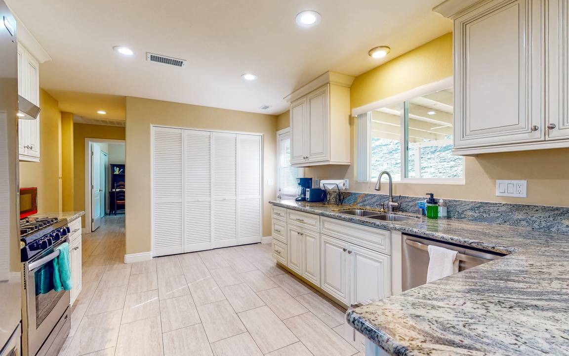 Photo of Kitchen in Lakeland Village