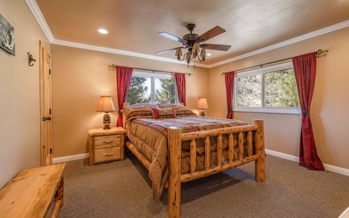 Photo of Bedroom in Moonridge