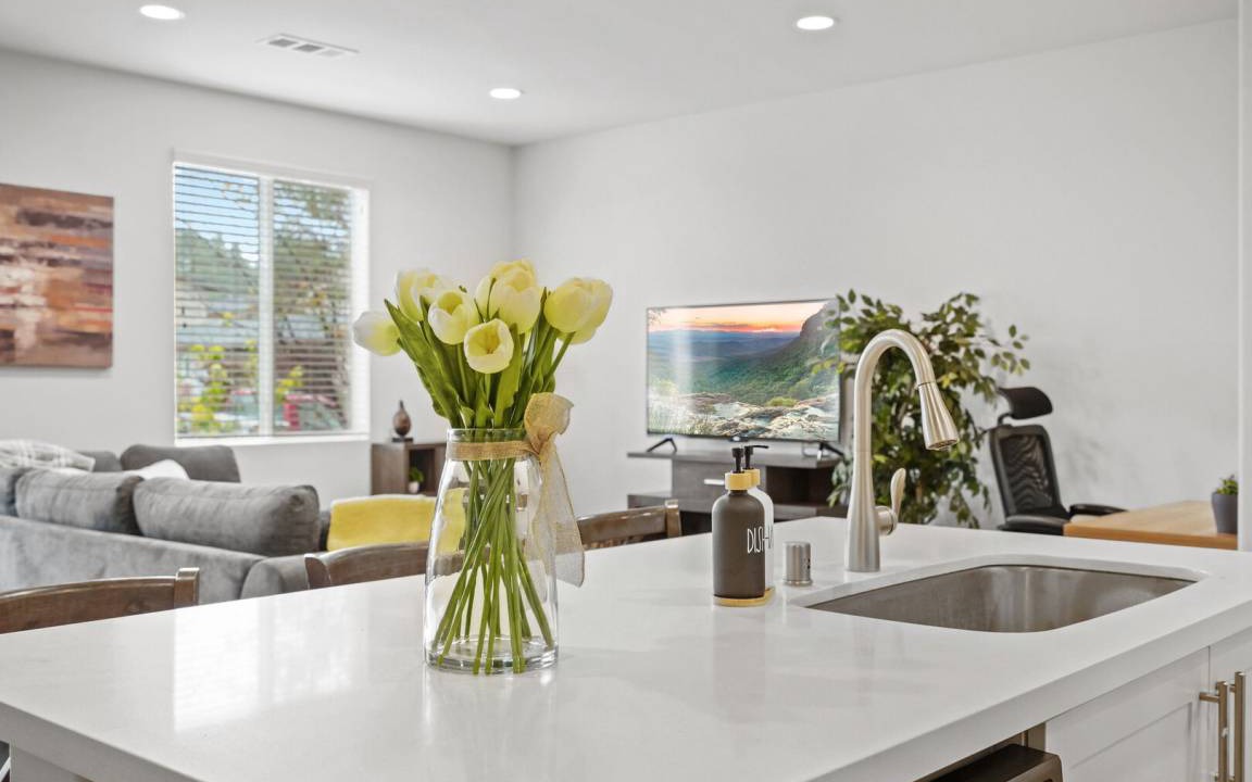 Photo of Livingroom in Orange