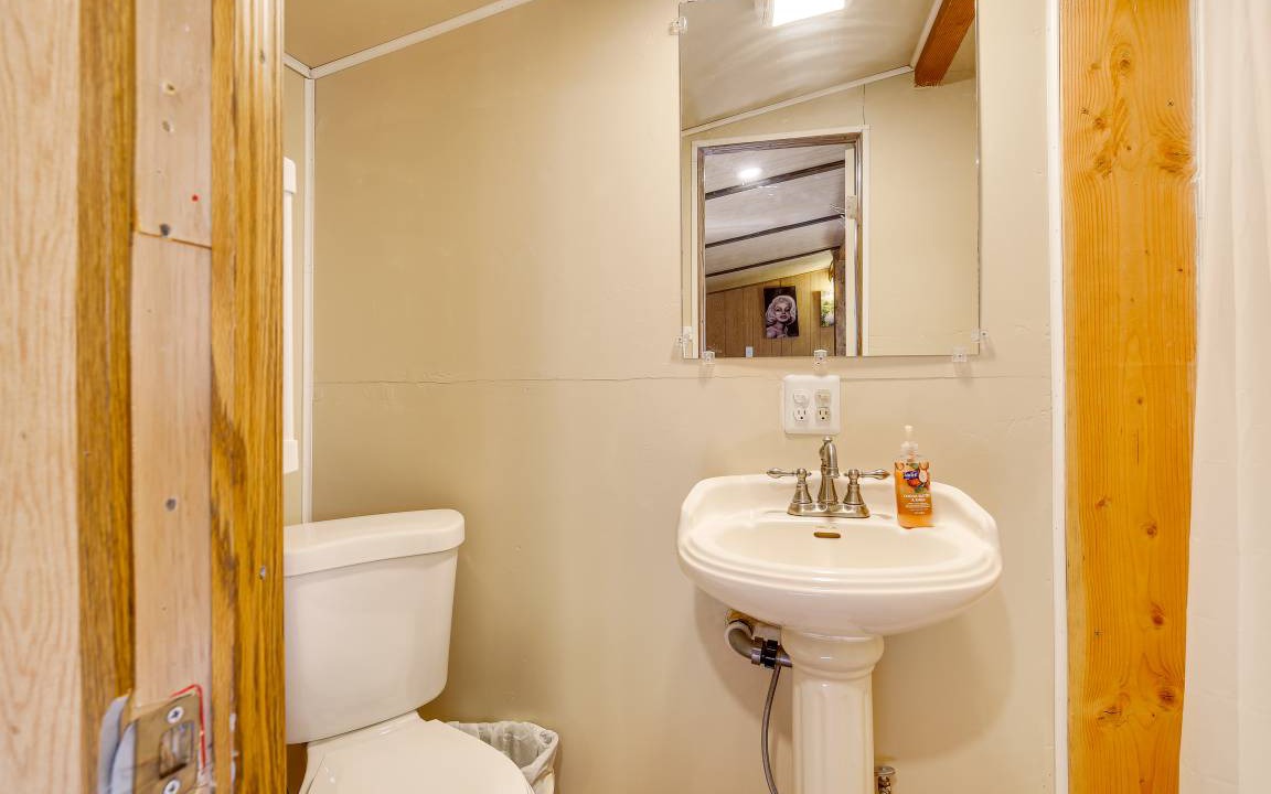 Photo of Bathroom in Morongo Valley