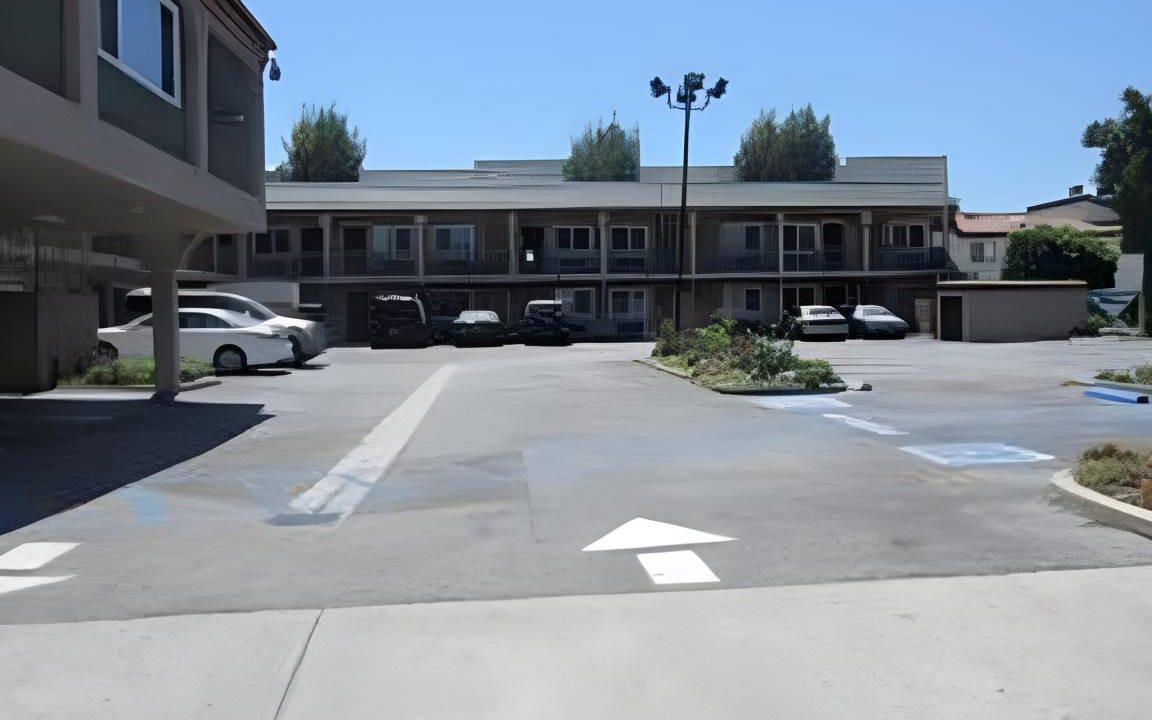 Photo of Others in Hawthorne