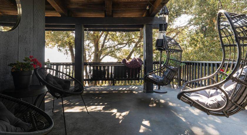 Photo of Patio Balcony in Crestline