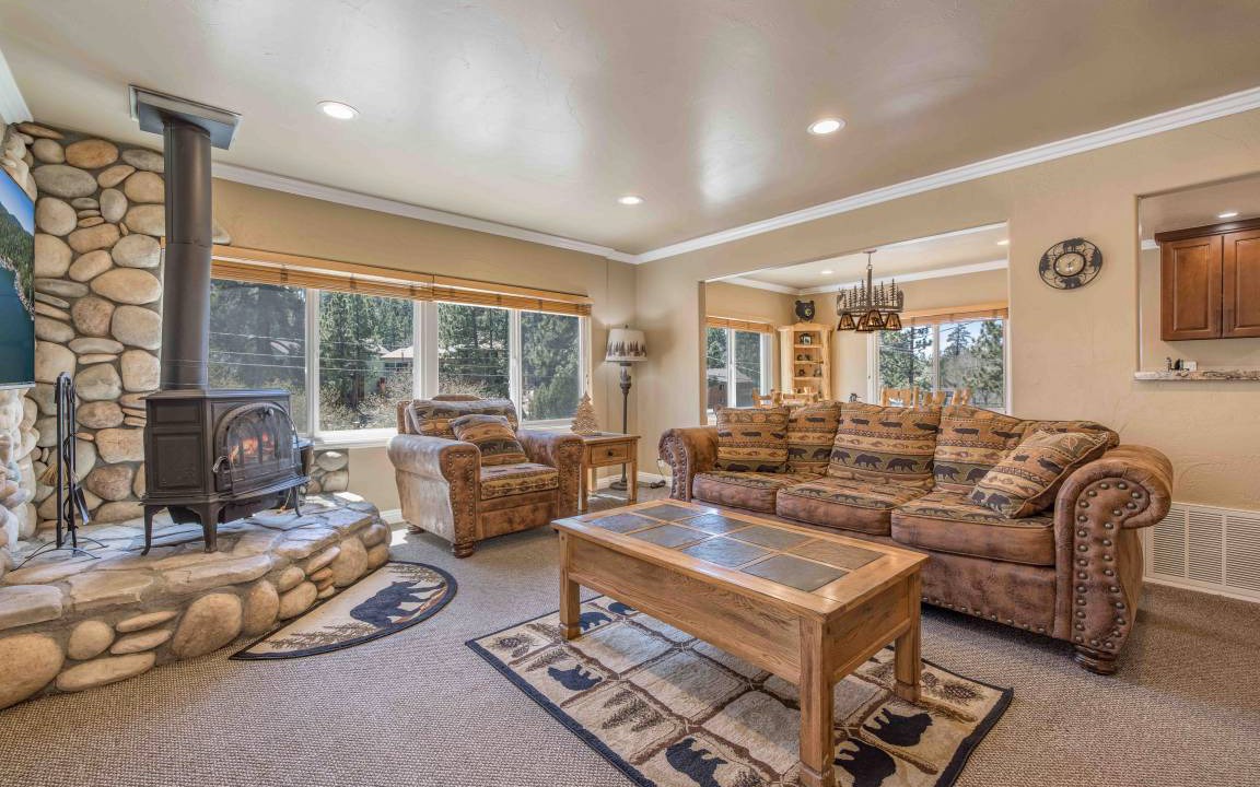 Photo of Livingroom in Moonridge