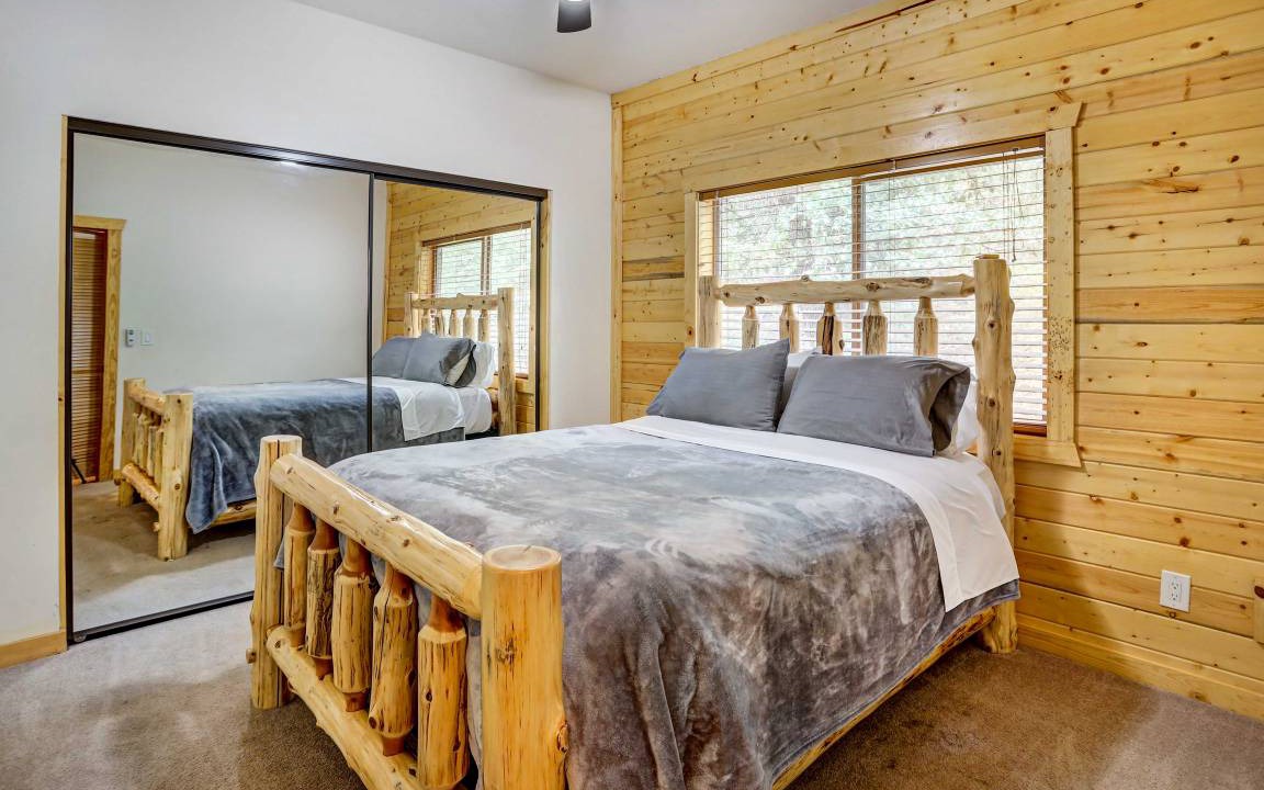 Photo of Bedroom in Upper Moonridge
