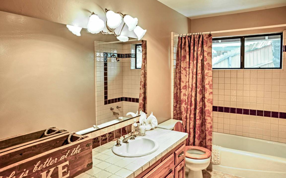 Photo of Bathroom in Lake Arrowhead