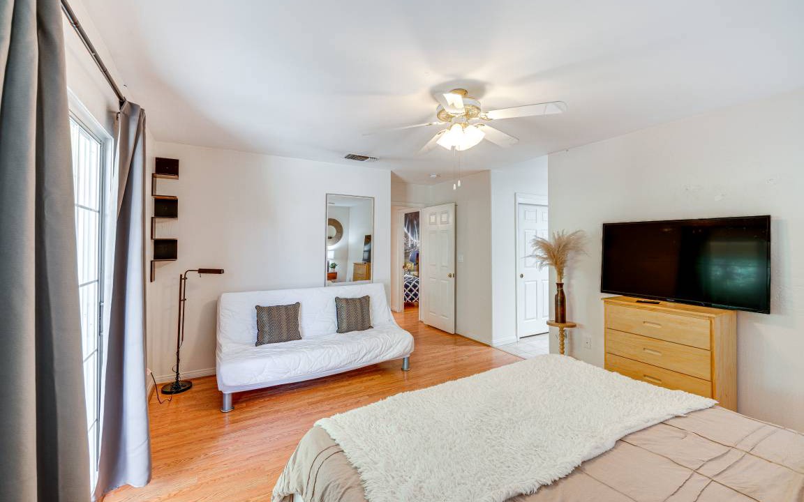 Photo of Bedroom in Bakersfield