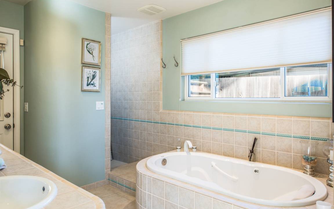 Photo of Bathroom in Del Rey Oaks