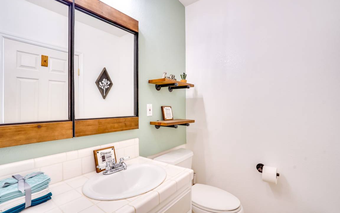 Photo of Bathroom in Landers
