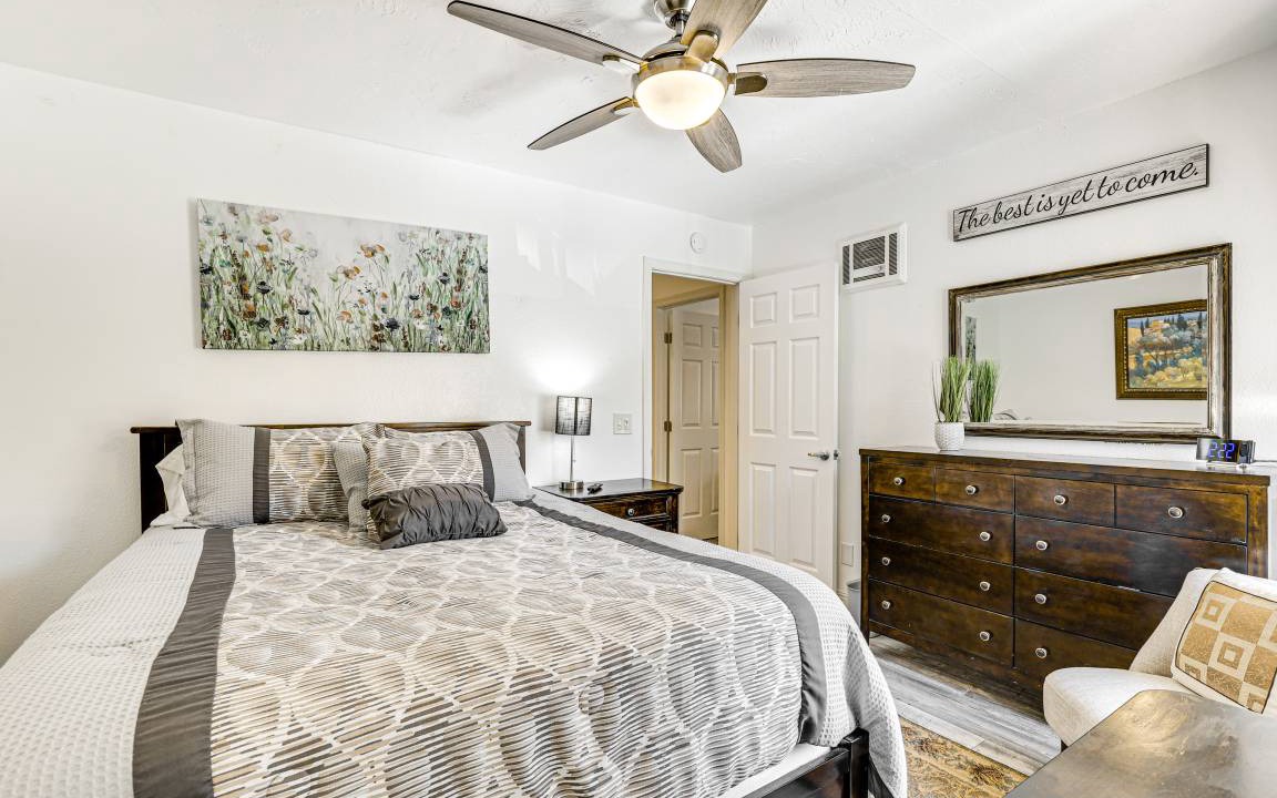 Photo of Bedroom in Loma Alta
