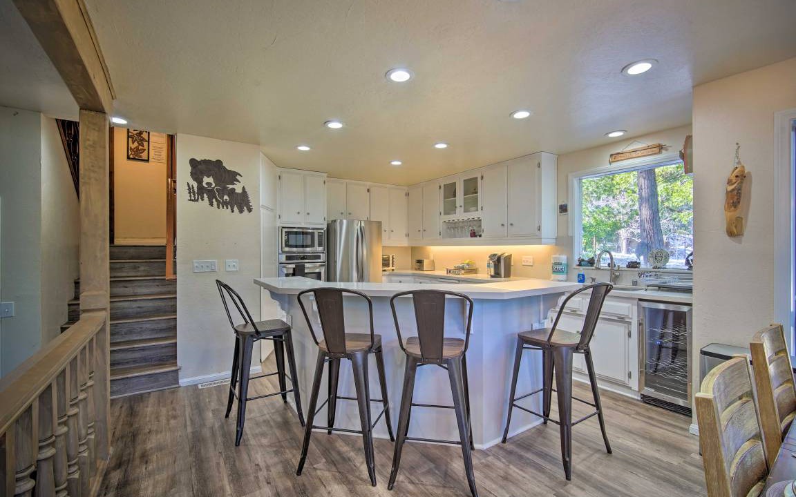 Photo of Kitchen in Lake Arrowhead