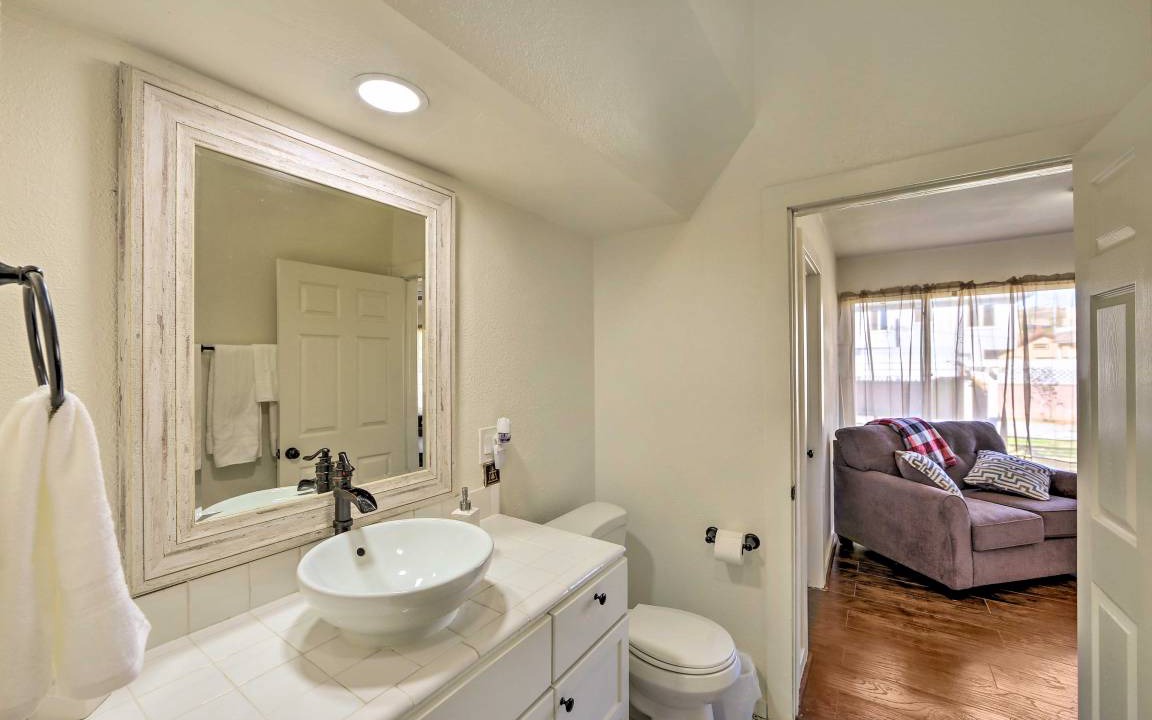 Photo of Bathroom in Downtown Riverside