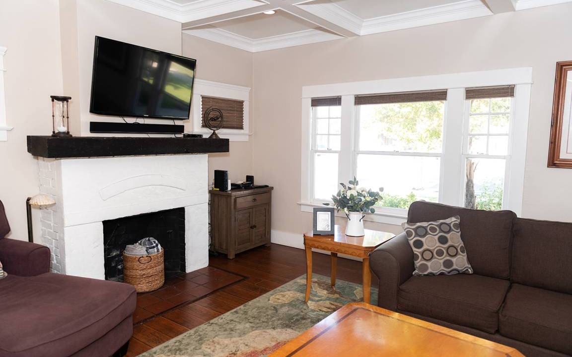 Photo of Livingroom in Anaheim Colony Historic District