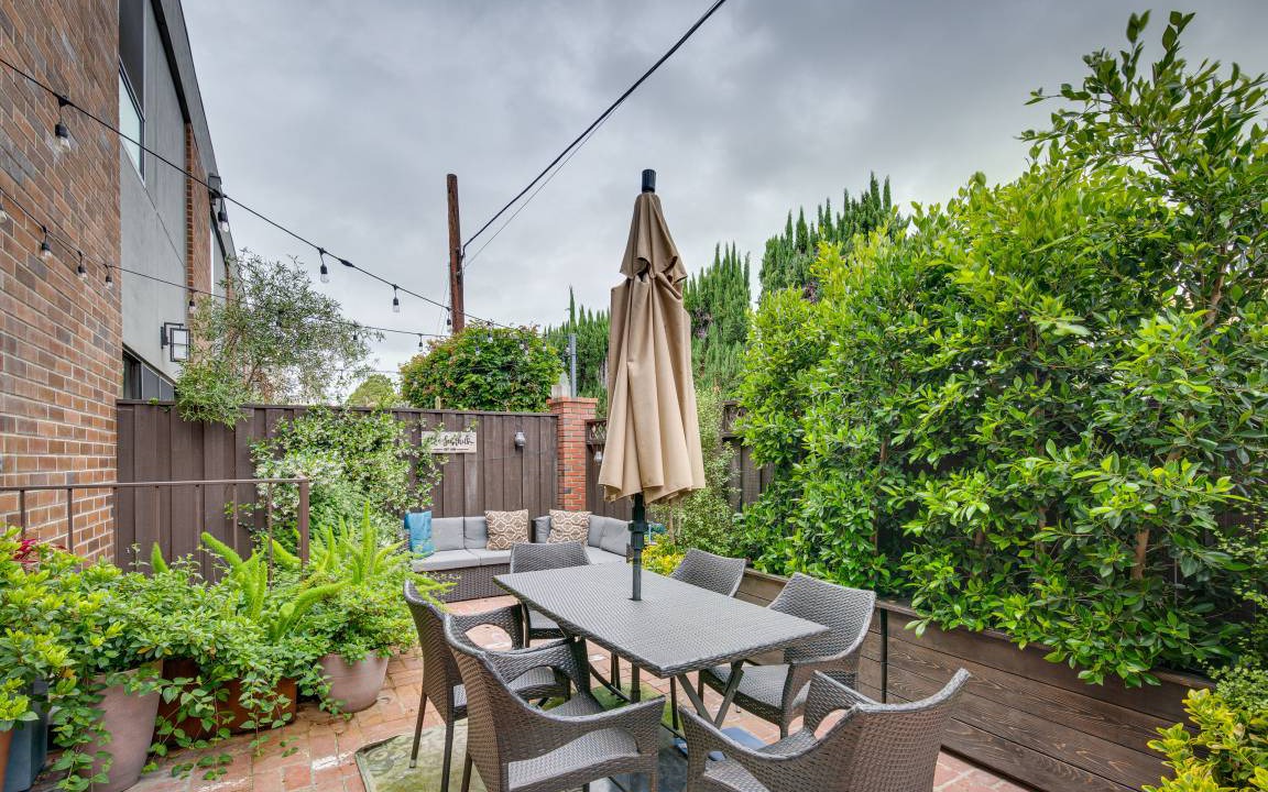 Photo of Patio Balcony in Beverly Hills