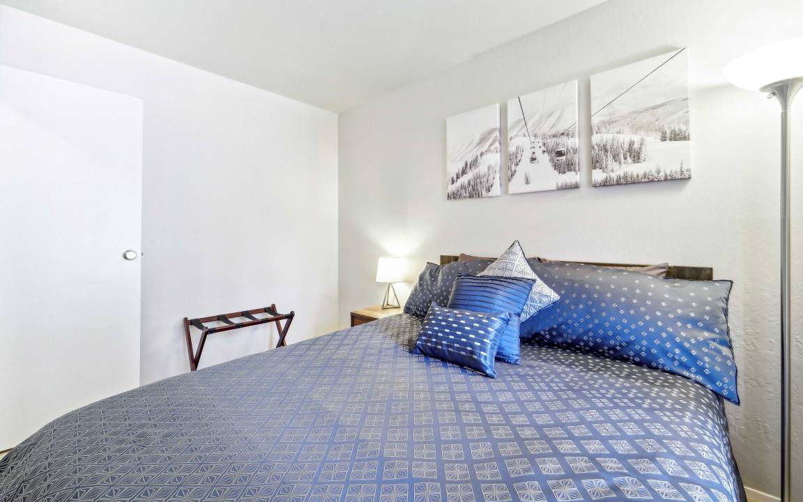 Photo of Bedroom in Dollar Point