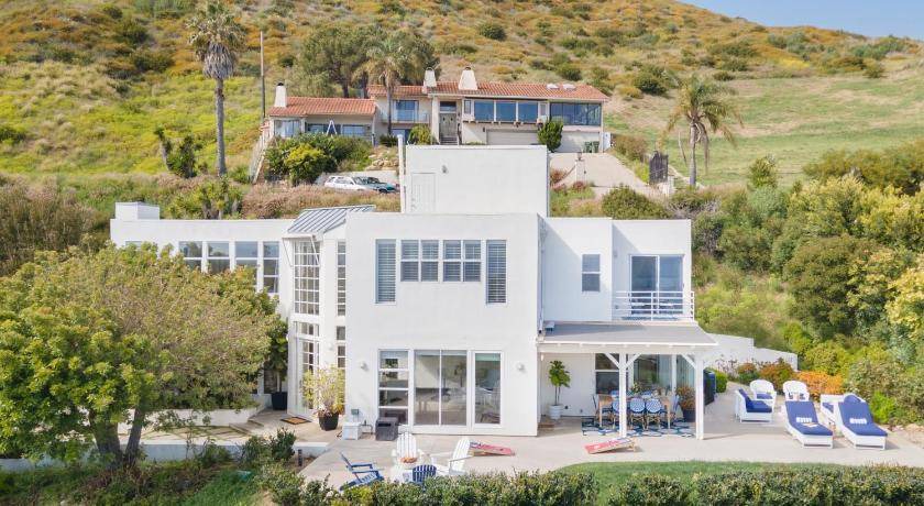 Photo of Others in Western Malibu